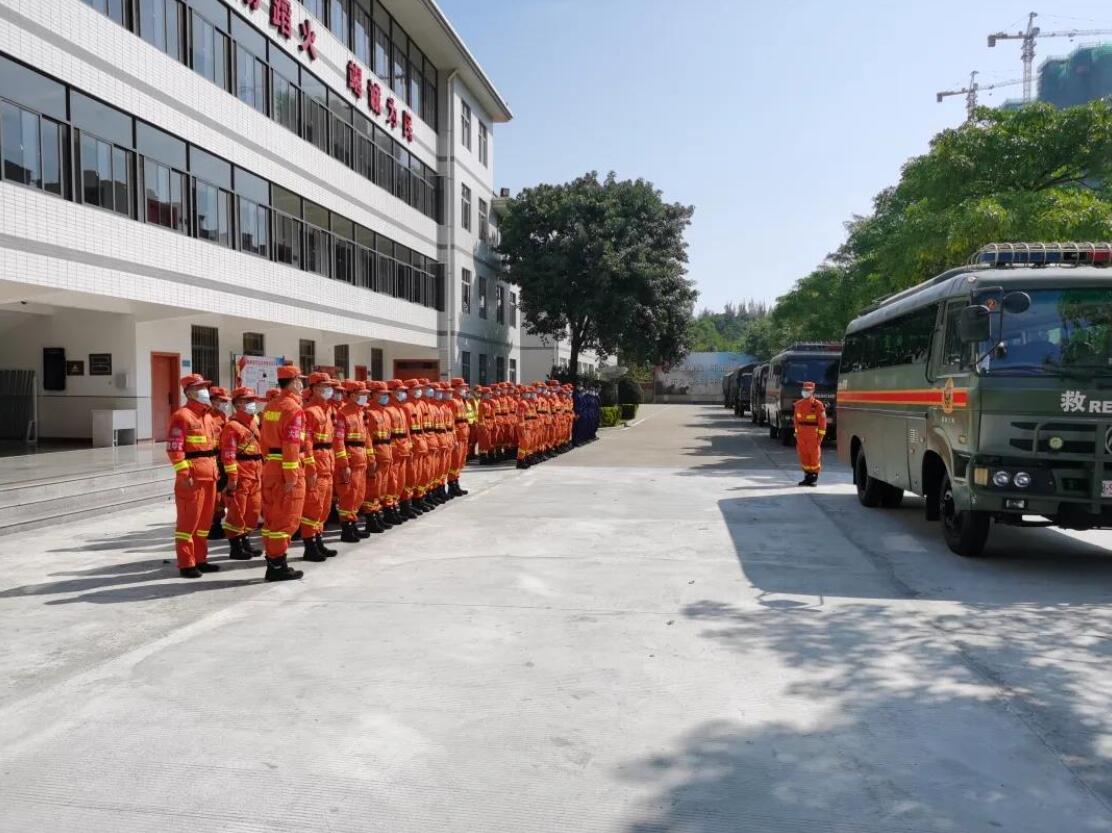 莆田市突发森林火灾,森林消防紧急出动扑救